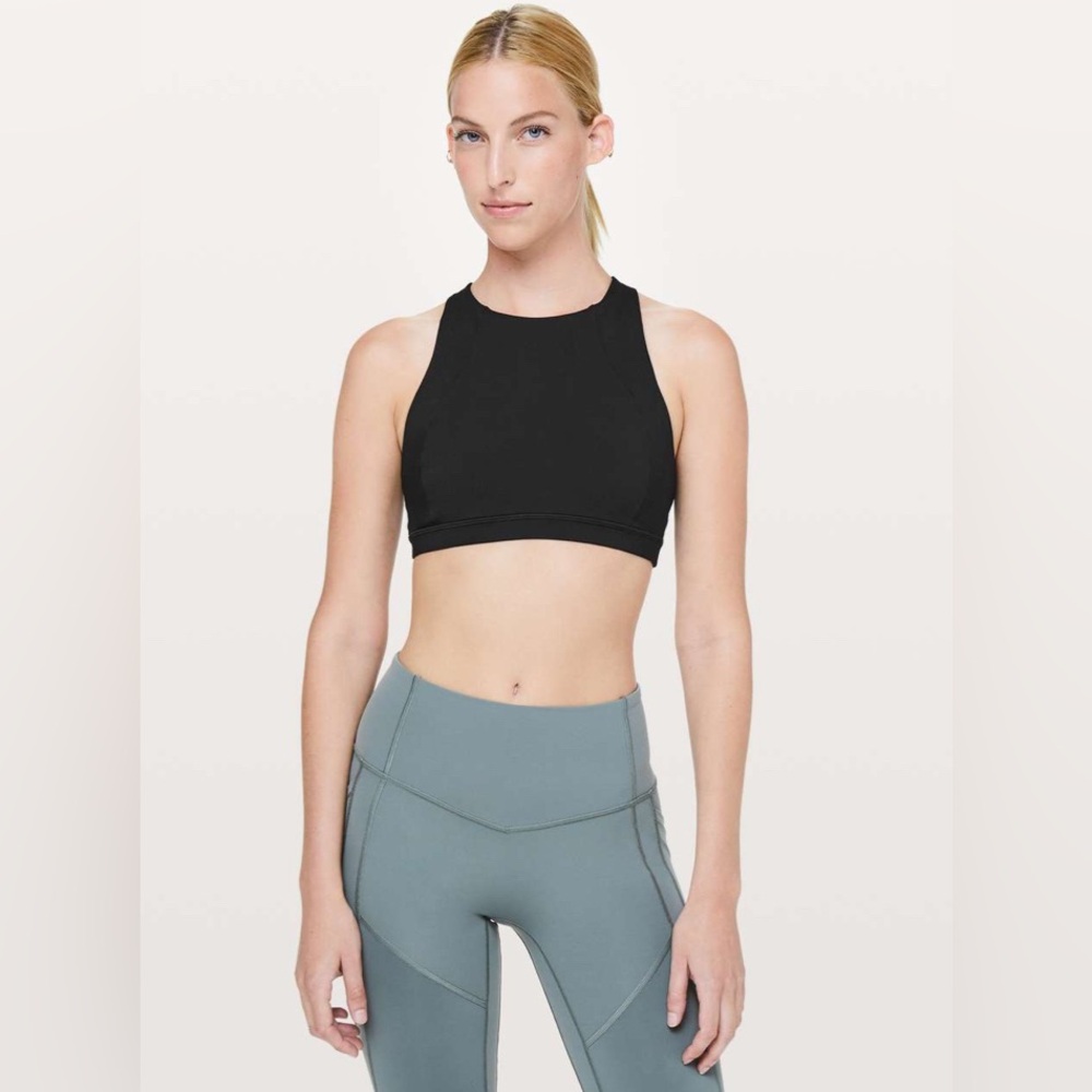 Lululemon Free To Be Serene bra *High neck size 6